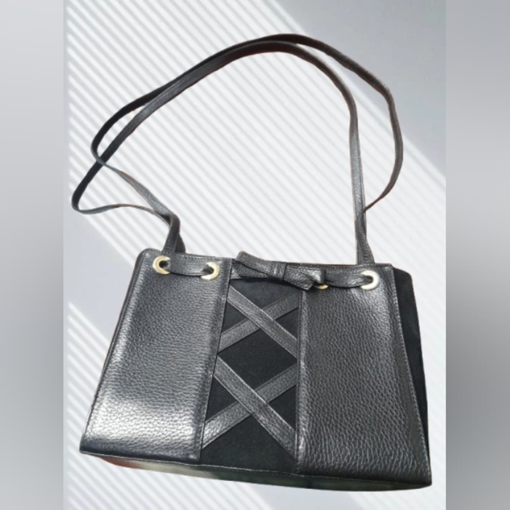 Valentino Garavani Le Sacs Vintage Black Leather Shoulder Bag